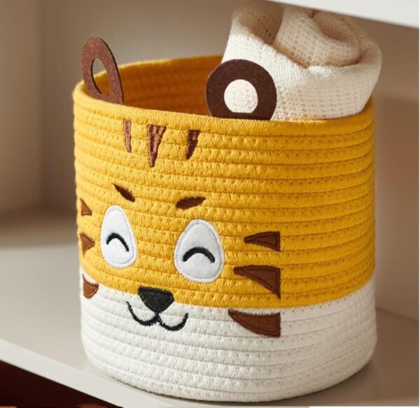 Lion storage basket for kids’ toys, clothes, and nursery organization – durable and playful.